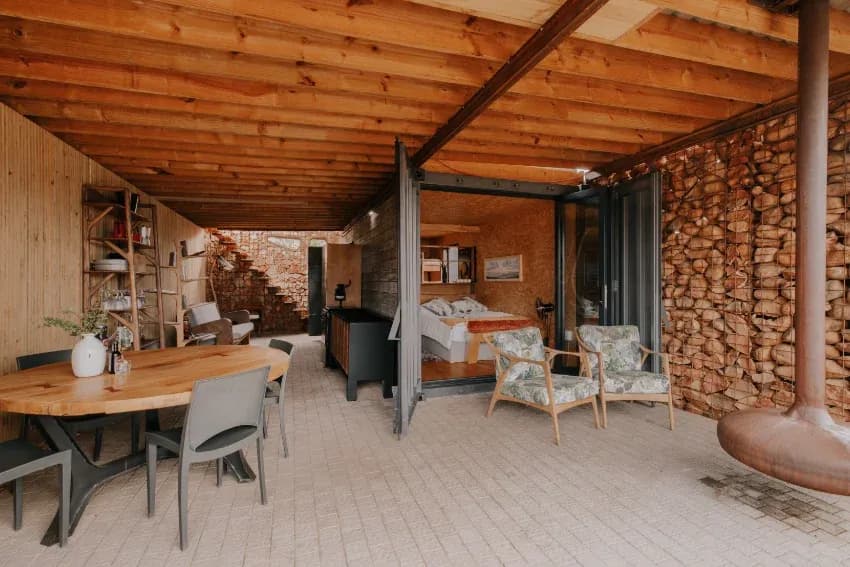 Aardts Nightfall Cabin living areas