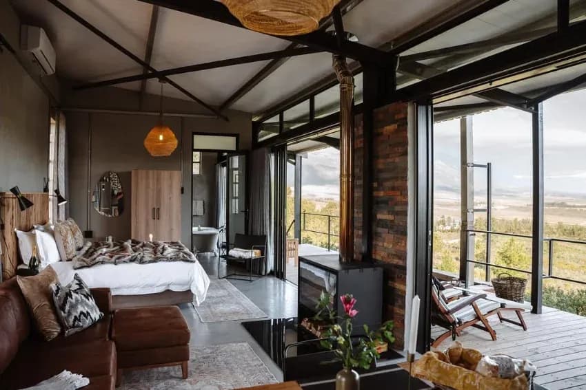 Bergsicht Outpost bedroom interior