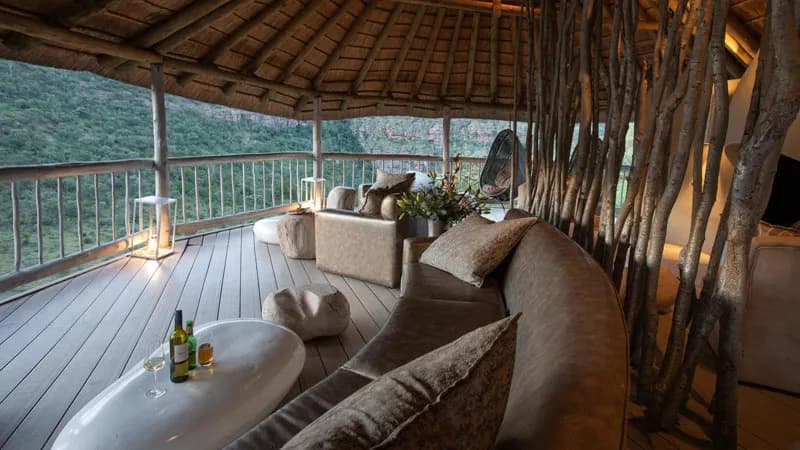 Clifftop Exclusive Safari Hideaway image