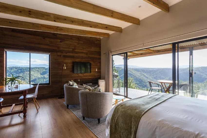 Forest Valley Cottages hot tub accommodation