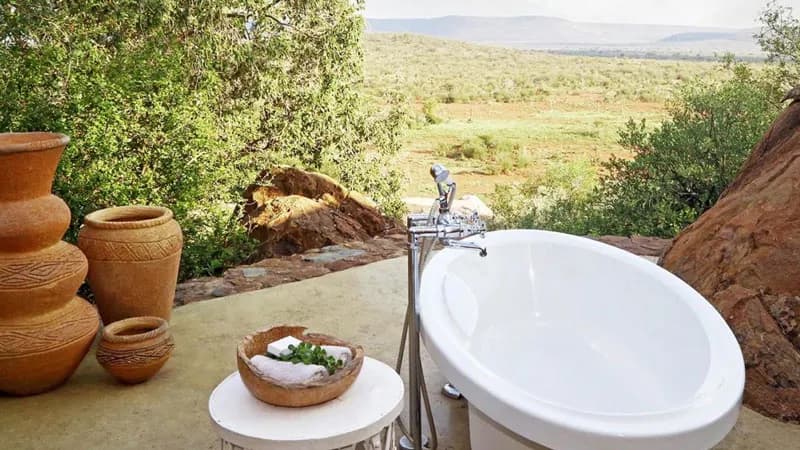 Suite with bath at Madikwe Hills Private Game Lodge