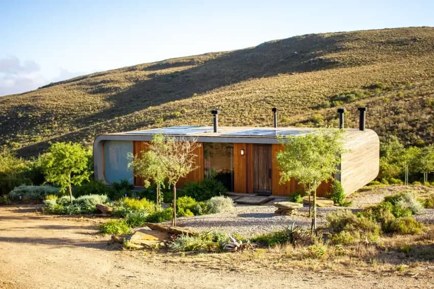 Melozhori Eco-Pods exterior view