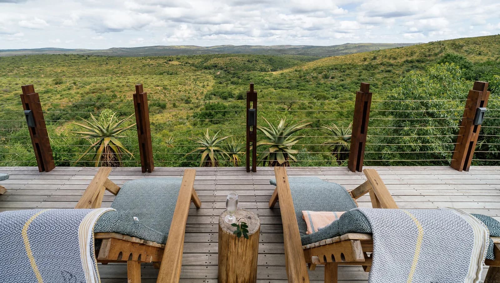 Pool with views at Rhino Ridge Safari Lodge