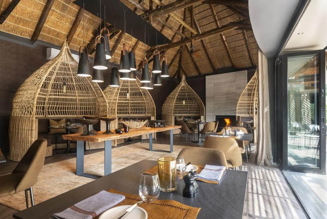 Shamwari Eagles Crag dining room