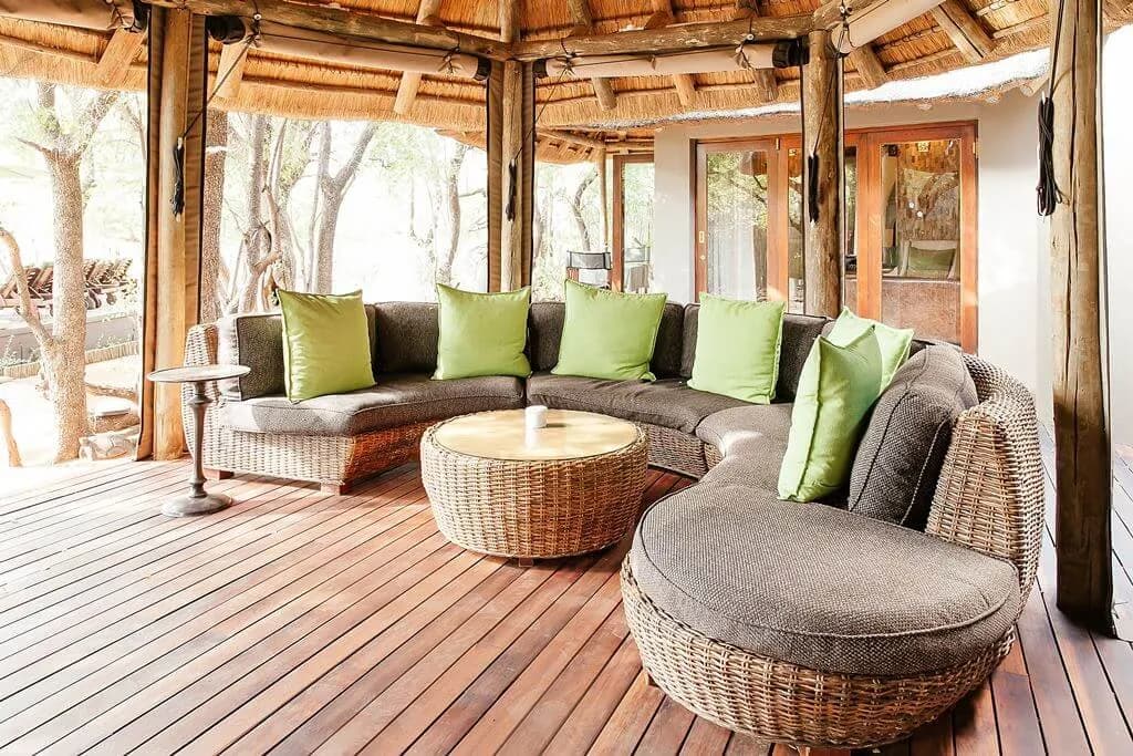 Lounge area at Tambuti Lodge