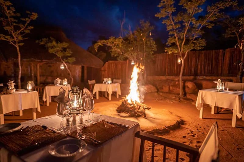 Tshwene Lodge boma dining area