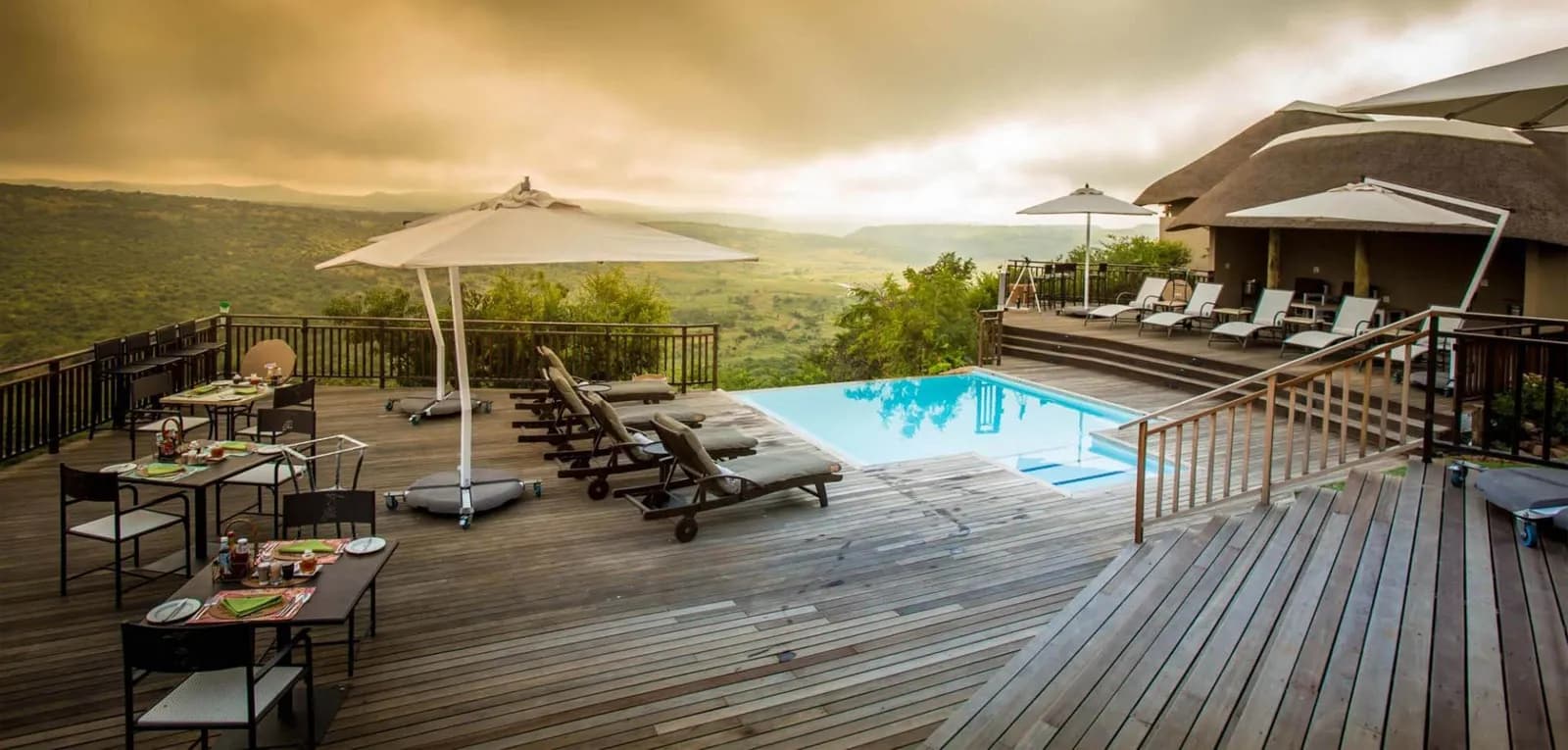 Umzolozolo Safari Lodge banner image